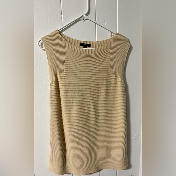 GAP Sweaters - Gap 100% cotton sweater tank